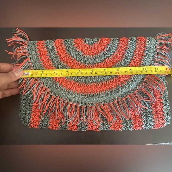 COPY - Universal thread Woven women’s clutch 👛 - Picture 3 of 12